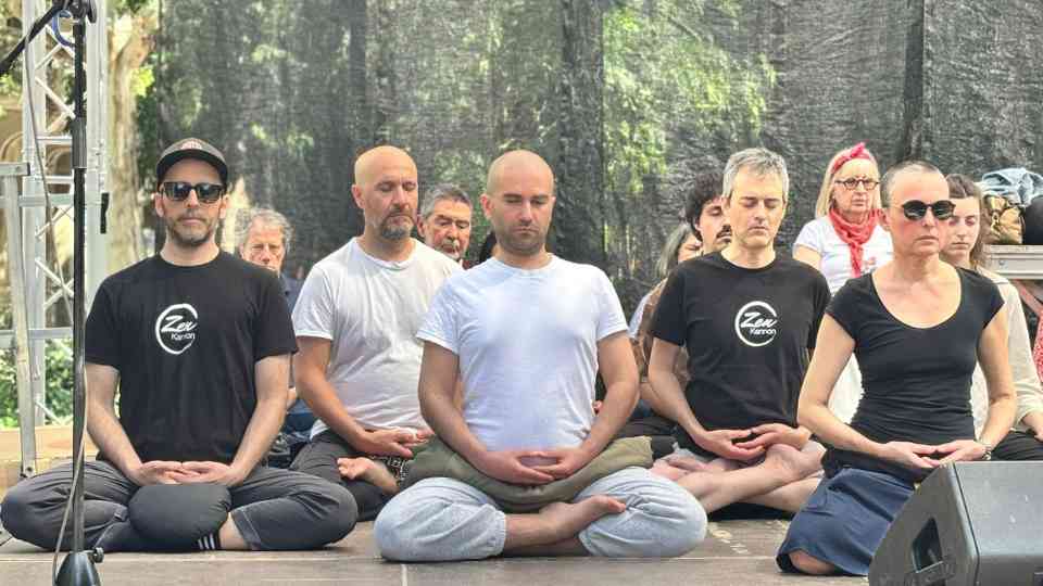 meditacio pau eixample barcelona 2025 escenari meditacion paz meditación meditació meditation peace